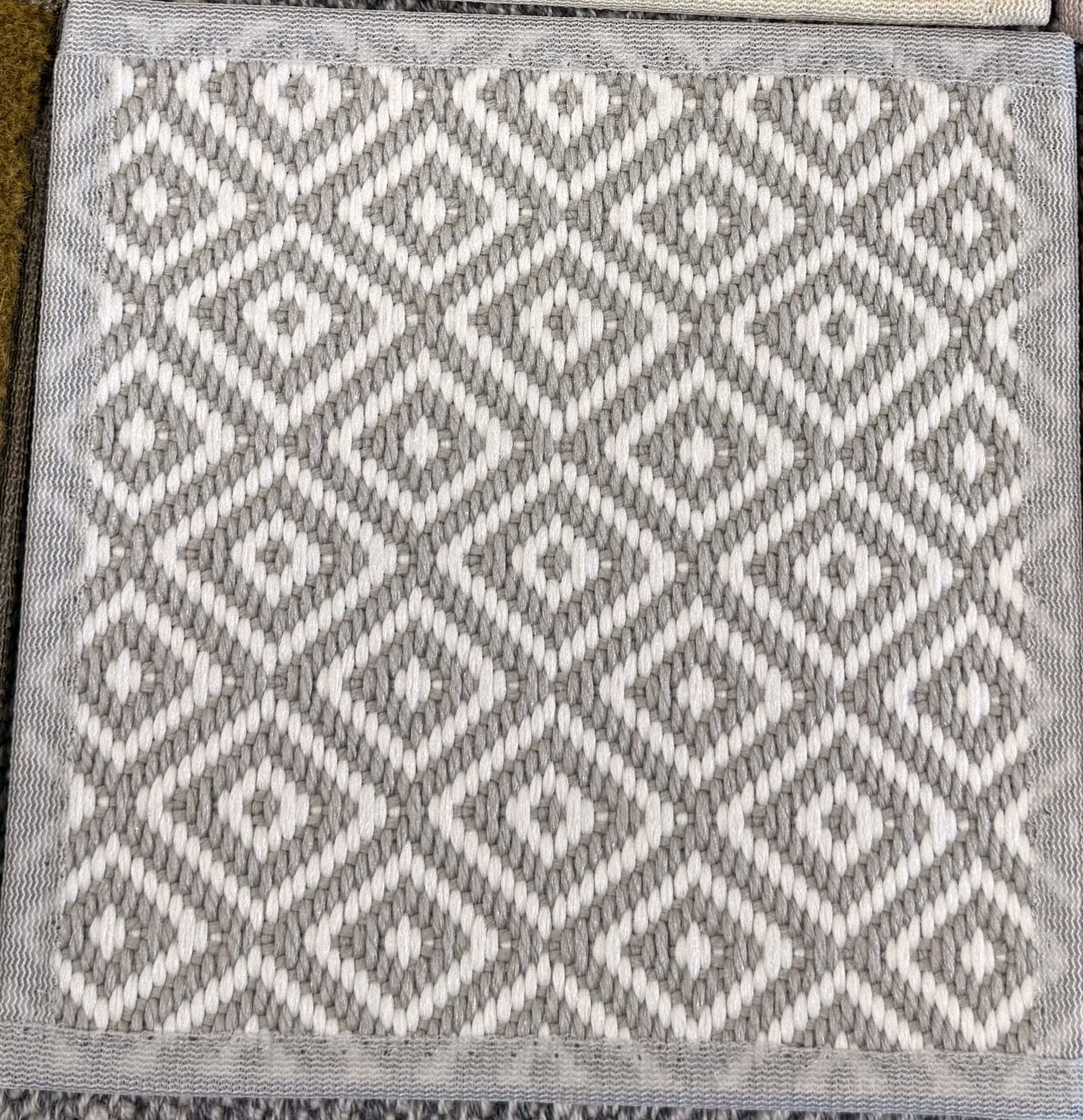 Diamonds Grey - 13.2 x 29.3