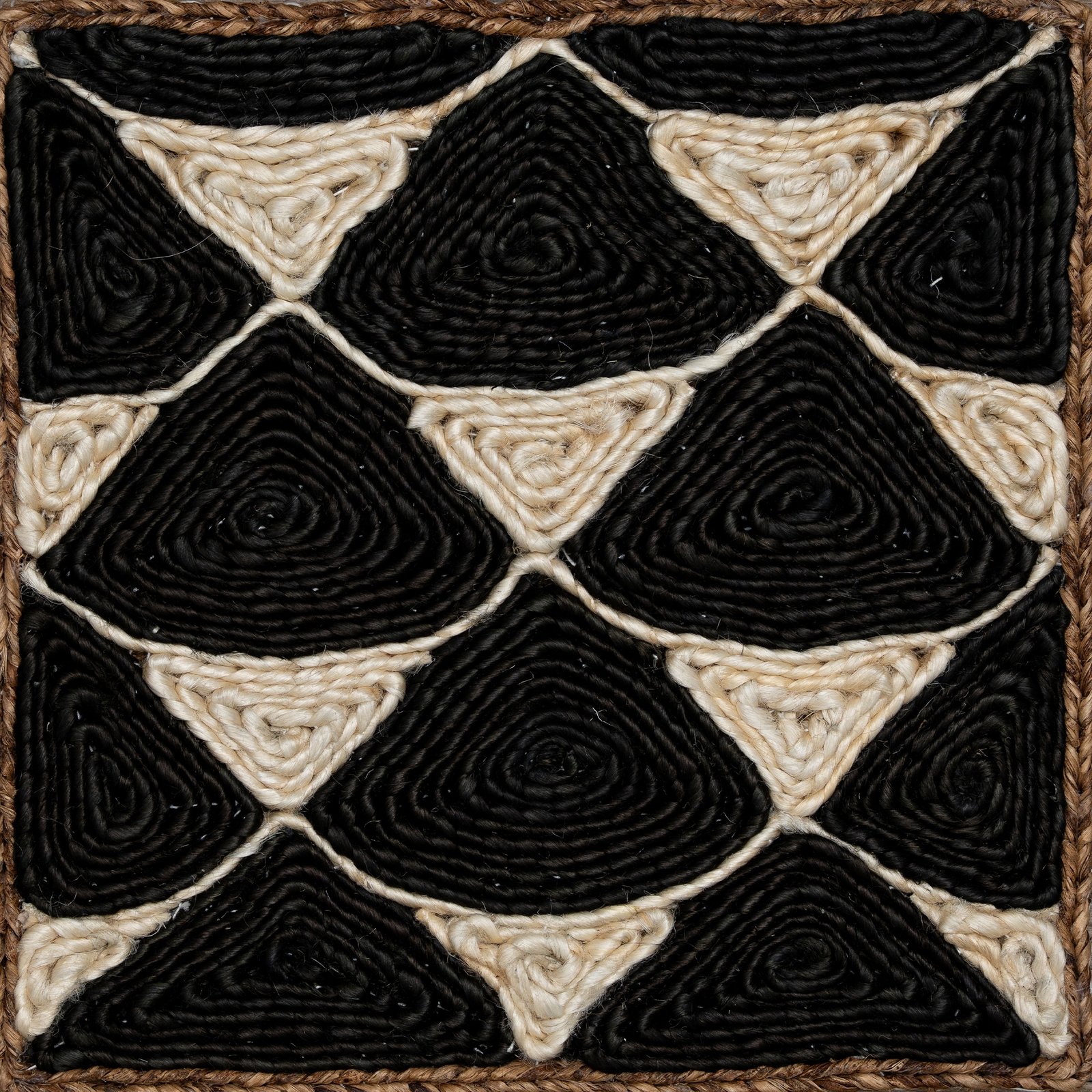 Harlequin Noir Black Ivory